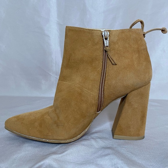 STUART WEITZMAN 34.5 Grandiose Bootie - Picture 4 of 15